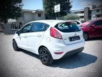Usata Ford Fiesta 75 CV (55 kW) 2013 Bianco Berlina