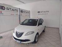 Usata Lancia Ypsilon 69 CV (50 kW) 2015 Bianco Utilitaria