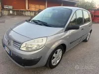 Usata Renault Grand Scénic II 131 CV (96 kW) 2006 Grigio Monovolume