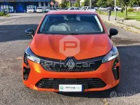 Usata Renault Clio V Evolution 94 CV (69 kW) 2024 Arancione Utilitaria