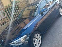 Usata BMW 2000 Sport Line 120 CV (88 kW) 2012 Blu Berlina