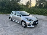 Usata Toyota Yaris Hybrid Trend 92 CV (67 kW) 2025 Argento Berlina