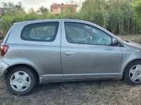 Usata Toyota Yaris 75 CV (55 kW) 2005 Grigio Berlina