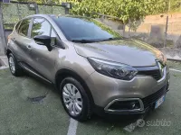 Usata Renault Captur 90 CV (66 kW) 2015 Grigio SUV