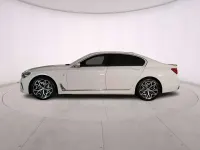 Usata BMW 730 265 CV (194 kW) 2018 Alpin white Berlina