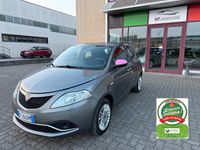 Usata Lancia Ypsilon 69 CV (50 kW) 2016 Grigio Utilitaria