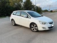 Usata Opel Astra Cosmo 110 CV (80 kW) 2011 Bianco Station wagon