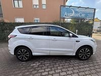 Usata Ford Kuga ST-Line 120 CV (88 kW) 2019 Bianco / pastello SUV