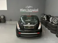 Usado Lancia Ypsilon 60 HP (44 kW) 2007 Preto Citadino