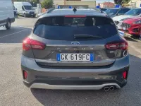 Usado Ford Focus Active 125 CV (91 kW) 2022 Gris SUV