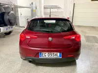 Usata Alfa Romeo Giulietta 170 CV (125 kW) 2011 Rosso Utilitaria