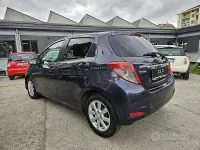 Occasion Toyota Yaris Lounge 90 ch (66 kW) 2011 Violet Citadine