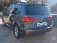 Begagnad VW Touran Comfortline 105 HK (77 kW) 2014 Grå Minibuss