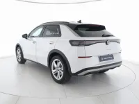 Usata VW T-Roc Life 150 CV (110 kW) 2026 Pure white nero SUV