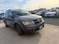 Usata Fiat Freemont Urban 140 CV (102 kW) 2011 Grigio SUV