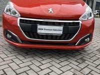 Usata Peugeot 208 Active 75 CV (55 kW) 2016 Arancione Utilitaria