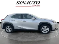 Usata Lexus UX 184 CV (135 kW) 2019 Argento SUV