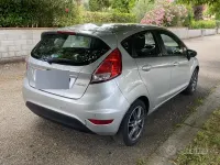 Usata Ford Fiesta 75 CV (55 kW) 2017 Grigio Utilitaria