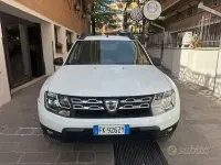 Usata Dacia Duster Lauréate 114 CV (83 kW) 2017 Rosso SUV