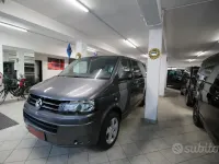 Usata VW Multivan 140 CV (102 kW) 2011 Grigio Monovolume
