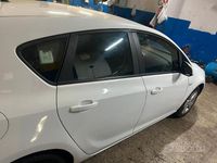 Usata Opel Astra 2012 Bianco Berlina