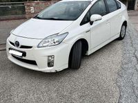 Usata Toyota Prius 99 CV (72 kW) 2010 Bianco Berlina