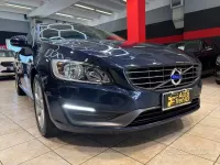 Usata Volvo S60 R-Design Momentum 181 CV (133 kW) 2014 Bluazzurro Berlina