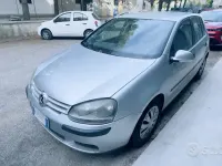 Usata VW Golf IV 105 CV (77 kW) 2004 Grigio Utilitaria