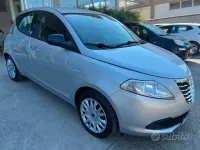 Usata Lancia Ypsilon Silver 69 CV (50 kW) 2013 Grigio Utilitaria