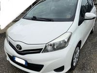 Usata Toyota Yaris Lounge 2012 Bianco Utilitaria
