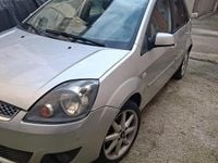 Usata Ford Fiesta 80 CV (58 kW) 2007 Grigio Utilitaria