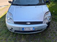 Second-hand Ford Fiesta Ghia 79 CP (58 kW) 2002 Hatchback