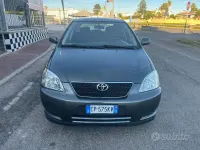 Usata Toyota Corolla 97 CV (71 kW) 2004 Grigio Berlina