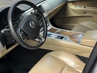 Usata Jaguar XF 190 CV (139 kW) 2012 Grigio Berlina