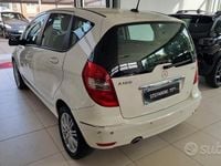 Usata Mercedes A180 Avantgarde 109 CV (80 kW) 2011 Bianco Berlina