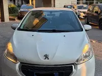 Usata Peugeot 208 82 CV (60 kW) 2012 Bianco Utilitaria