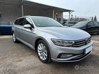 Usata VW Passat Business 150 CV (110 kW) 2023 Grigio Station wagon