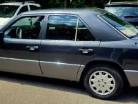 Usata Mercedes E200 122 CV (89 kW) 1990 Berlina