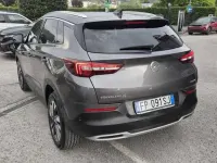 Usata Opel Grandland X Innovation 131 CV (96 kW) 2018 Grigio chiaro SUV
