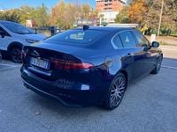 Usata Jaguar XE R-Dynamic 180 CV (132 kW) 2019 Blu/azzurro Berlina