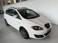 Usata Seat Altea XL Style 105 CV (77 kW) 2014 Bianco Monovolume