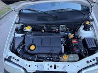 Usata Fiat Strada 80 CV (58 kW) 2004 Bianco Pick-up