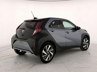 Nuova Toyota Aygo X Lounge 72 CV (52 kW) 2025 Persian salt & black SUV
