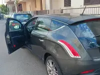 Usata Lancia Delta 90 CV (66 kW) 2009 Grigio Utilitaria