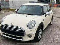 Usata Mini One D 95 CV (69 kW) 2016 Beige Utilitaria