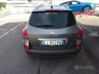 Usata Renault Clio 103 CV (75 kW) 2011 Grigio Station wagon