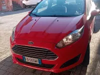 Usata Ford Fiesta 80 CV (58 kW) 2015 Rosso Utilitaria