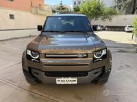 Usata Land Rover Defender HSE Dynamic 300 CV (220 kW) 2022 Beige SUV