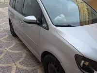 Usata VW Touran Comfortline 105 CV (77 kW) 2014 Argento Monovolume