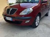 Usata Lancia Ypsilon 69 CV (50 kW) 2004 Rosso Utilitaria